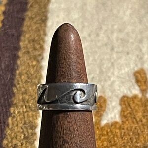 Wave Ring silver size 3 oxidized background (black)native 
Handcrafted Silver